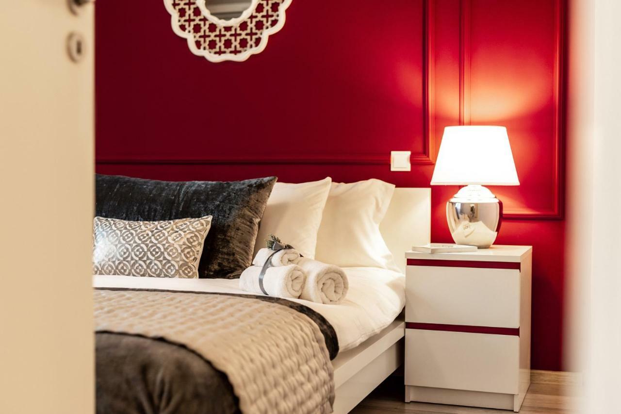 Qult - Old Pearl Apartment *